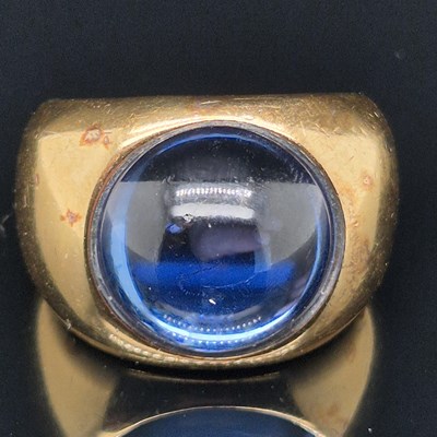 Lot 104 - A Vintage Lalique, blue glass Gourmande...