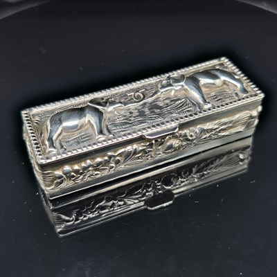 Lot 530 - A Hallmarked silver small snuff box, a...