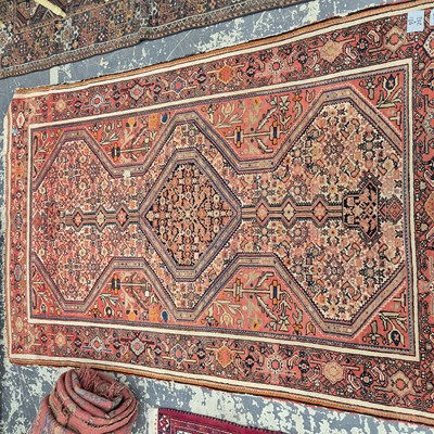 Lot 661 - An antique Persian Malayer rug. 202 x 134 cm.