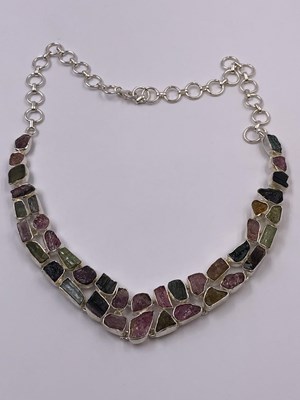 Lot 1041 - A tourmaline multi-stone necklace collar set...