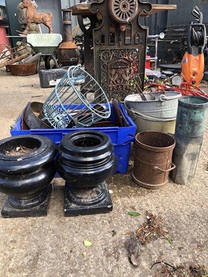 Lot 1282 - Galvanized buckets, a basket planter etc. Prov....