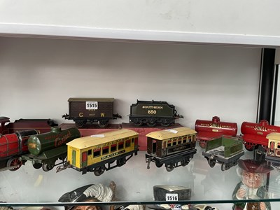 Lot 1515 - Hornby 0 guage rolling stock together with a...