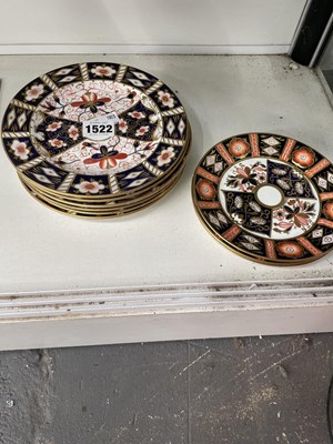 Lot 1522 - Eight crown Derby Imari palette side plates