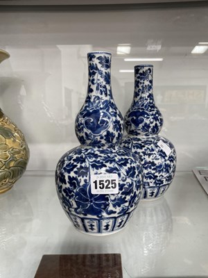 Lot 1525 - A pair of Chinese blue and white double gourd...