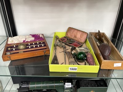 Lot 1600 - A Syke's hydrometer, boxed scales, meerschaum...