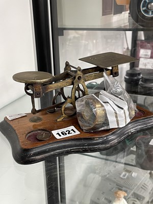 Lot 1621 - A set of late Victorian letter scales and weights