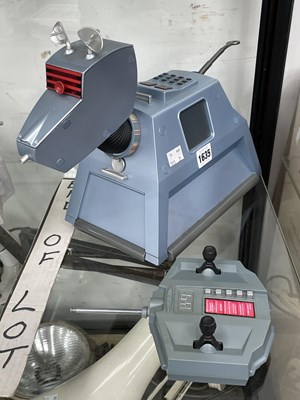 Lot 1635 - A battery operated model of K-9 with remote