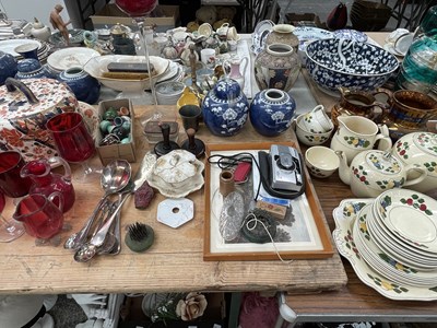 Lot 1702 - A Ridgway Imari palette cheese bell, a glass...