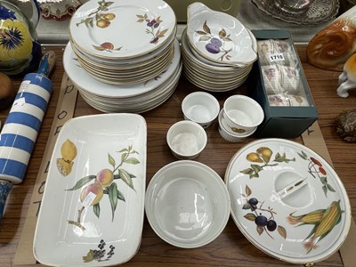 Lot 1710 - Worcester Evsham Vale wares