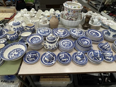 Lot 1718 - A large collection of Meakin willow pattern wares