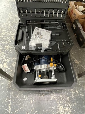 Lot 1720 - A cased Pro Router and bits