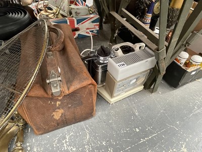 Lot 1726 - A teas maid, a leather Gladstone bag, brass...