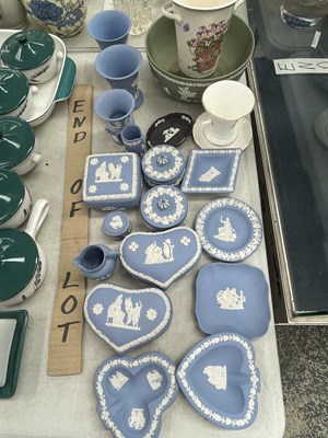 Lot 1784 - Wedgwood jasper and Sarah's Garden wares