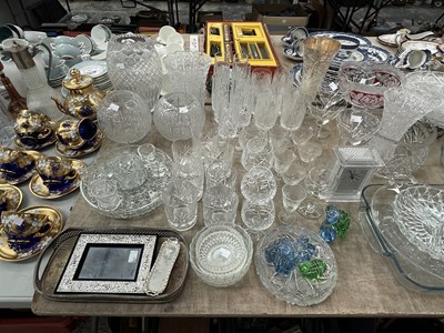 Lot 1794 - Venetian gilt blue glass tea wares, clear...