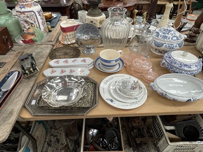 Lot 1817 - Doulton bunnikins wares, floral door finger...