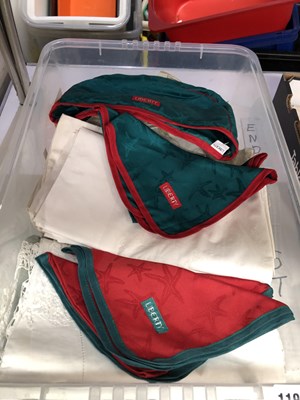 Lot 1198 - Various table linens, aprons, etc, to include...