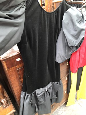 Lot 1242 - Bernshaw, made in England. Vintage black...