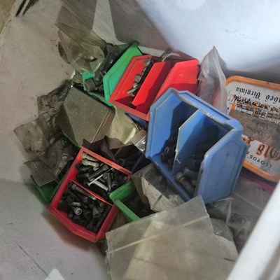 Lot 1432 - A collective lot of various nuts and bolts,...