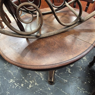 Lot 2232 - A Victorian mahogany tilt top breakfast table.