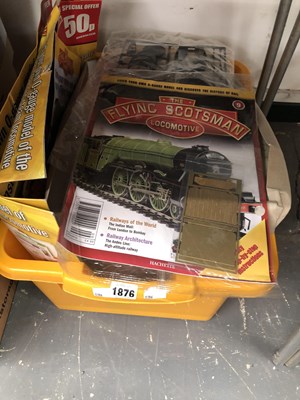 Lot 1876 - A box of Flying Scotsman kit form pieces in...
