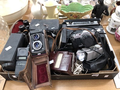 Lot 1885 - Canon and Yashica cameras, binoculars, a...