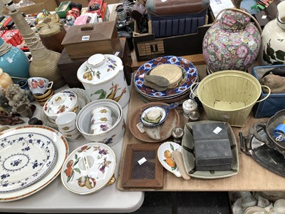 Lot 1904 - Table lamps, a Wemyss style wash jug, platters,...