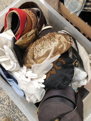 Lot 1187a - A selection of ladies' vintage and other bags,...