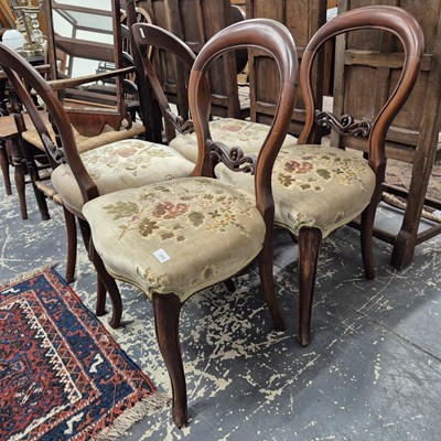 Lot 2283 - A set of four Victorian balloon-back dining...
