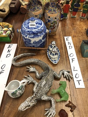 Lot 1990 - A Spode Italian pattern biscuit barrel, a pair...