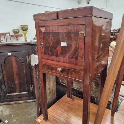 Lot 2327 - A Georgian folding top wash stand.