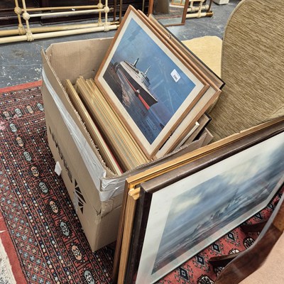 Lot 2345 - A large collection of marine and...
