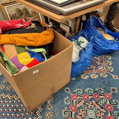 Lot 2426 - A large collection of vintage textiles,...