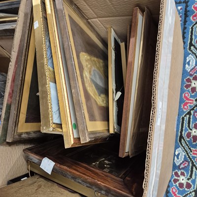Lot 2428 - A box of decorative small pictures.