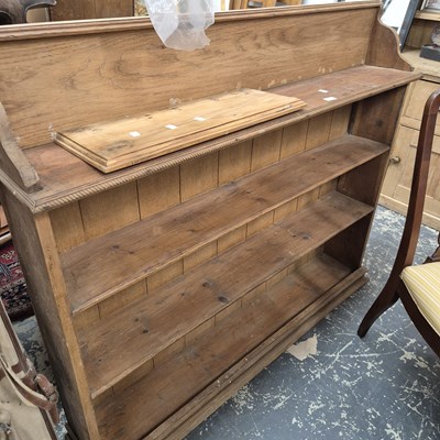Lot 2620 - An antique wall shelf.