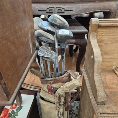 Lot 2621 - A bag of vintage golf clubs.