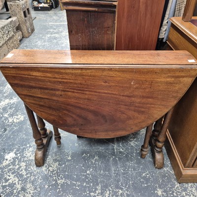 Lot 2635 - A Victorian Sutherland table.