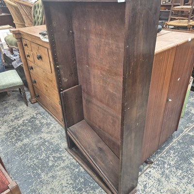Lot 2714 - A bookcase.