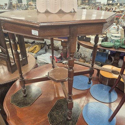 Lot 2732 - A mahogany occasional table.