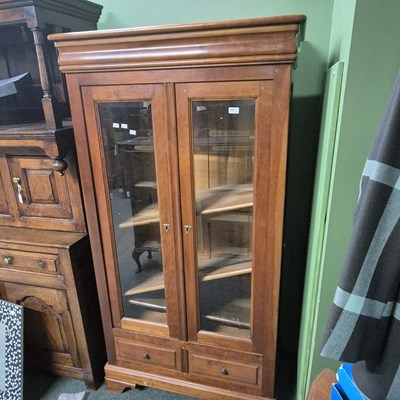 Lot 2767 - A modern glazed display case.