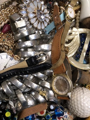 Lot 67 - A large collection of jewellery and...