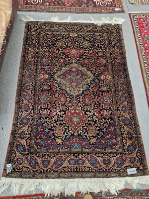 Lot 673 - An antique Persian Keshan/Isfahan rug. 138 x...