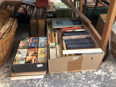 Lot 110 - Books- large quantity- Les Impressionnistes,...