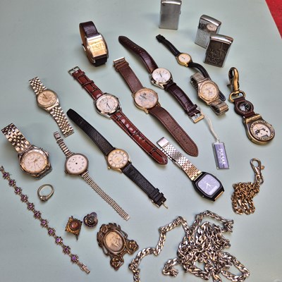 Lot 80a - Jewellery, watches and collectables - a silver,...