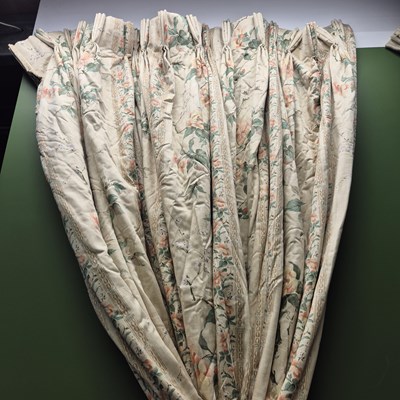 Lot 2 - A Texoprint interlined curtain printed with...