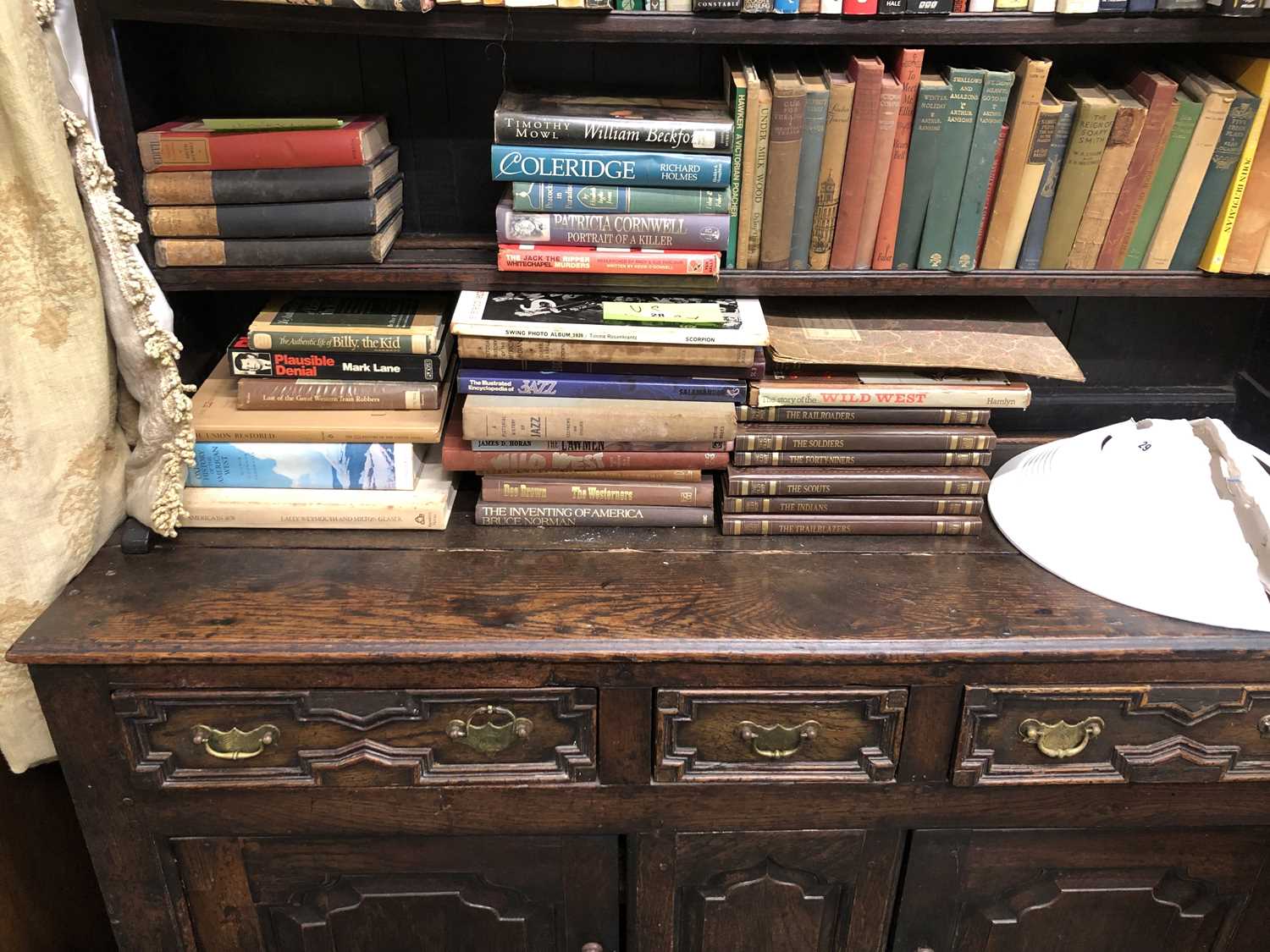 Lot 28 - Books related to WWII and to USA