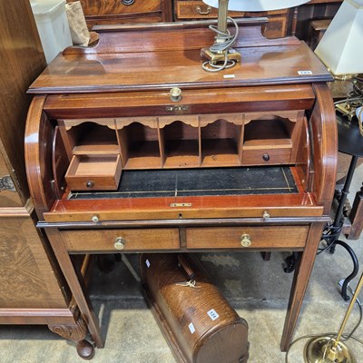 Lot 123 - An Edwardian mahogany cylinder top writing...