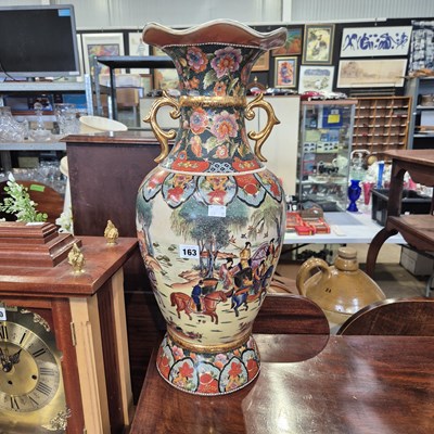 Lot 163 - A large oriental vase