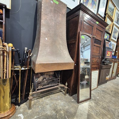 Lot 303 - A Georgian-style fire grate and a copper fire...