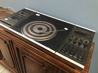 Lot 75 - A Bang & Olafsun beocenter 2000 system.