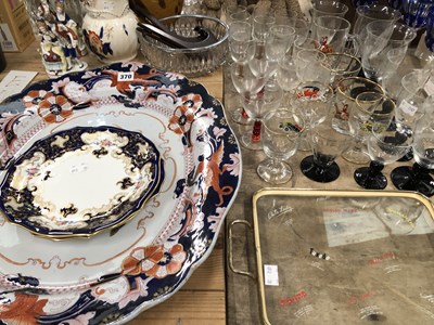 Lot 370 - A Ridgway Imari paletter platter, two Crown...